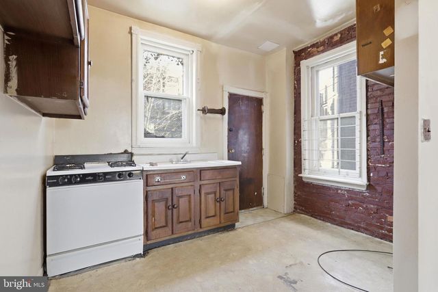 1222 S PEACH ST, Philadelphia, PA 19143