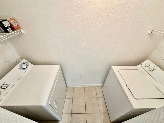 2807 Veronia Dr 301, Palm Beach Gardens, FL 33410