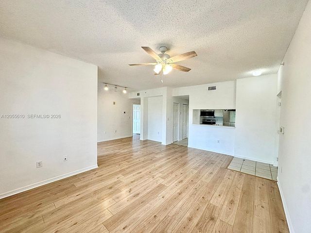 2807 Veronia Dr 301, Palm Beach Gardens, FL 33410