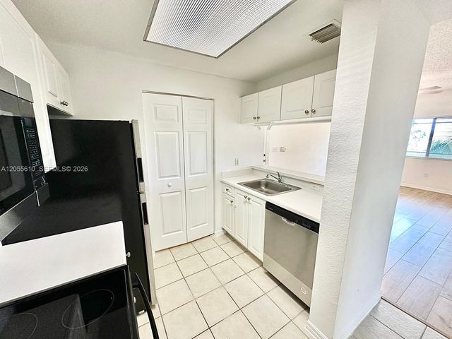 2807 Veronia Dr 301, Palm Beach Gardens, FL 33410