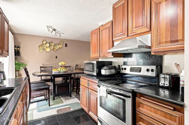2033 Miramar Walk, Oxnard, CA 93035