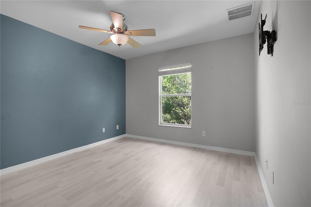 Image 36 of property listing at Address unavailable.