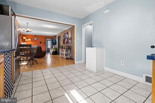 132 HICKMAN AVE, Gloucester City, NJ 08030