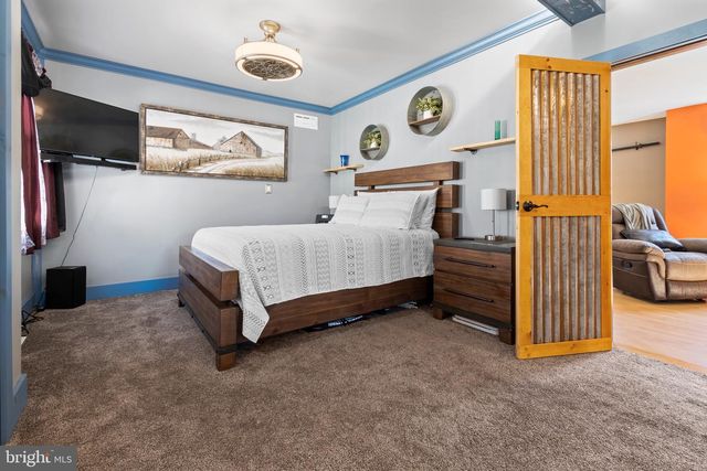 132 HICKMAN AVE, Gloucester City, NJ 08030