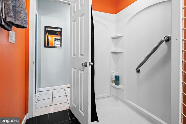 132 HICKMAN AVE, Gloucester City, NJ 08030