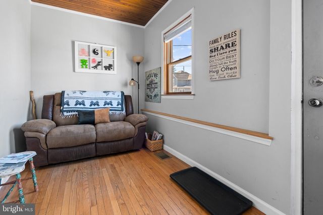 132 HICKMAN AVE, Gloucester City, NJ 08030