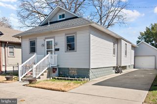 132 HICKMAN AVE, Gloucester City, NJ 08030