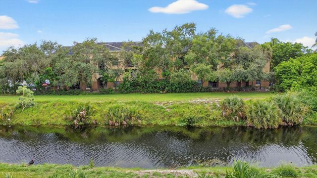 2856 Garden Drive 310, Lake Worth, FL 33461
