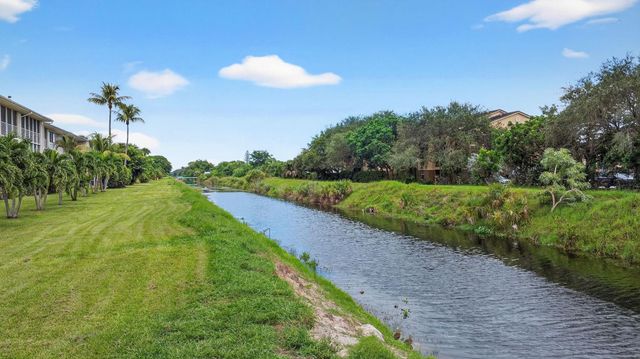 2856 Garden Drive 310, Lake Worth, FL 33461