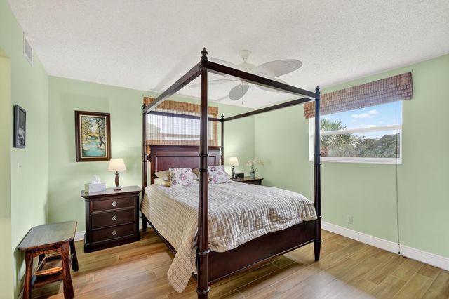 2856 Garden Drive 310, Lake Worth, FL 33461