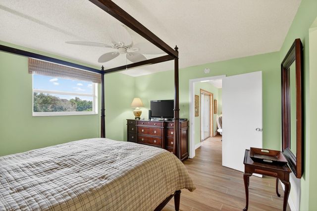 2856 Garden Drive 310, Lake Worth, FL 33461