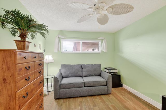 2856 Garden Drive 310, Lake Worth, FL 33461