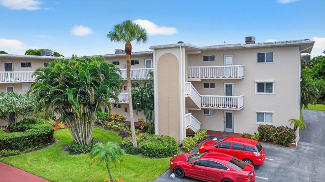 2856 Garden Drive 310, Lake Worth, FL 33461