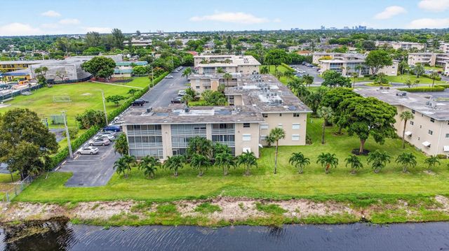 2856 Garden Drive 310, Lake Worth, FL 33461