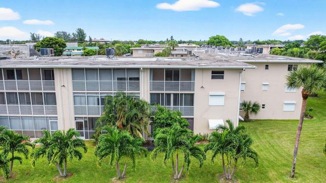 2856 Garden Drive 310, Lake Worth, FL 33461