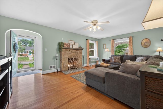 5214 Woodbury ST NW, Roanoke, VA 24012