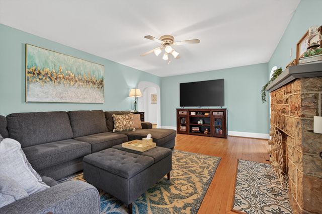 5214 Woodbury ST NW, Roanoke, VA 24012
