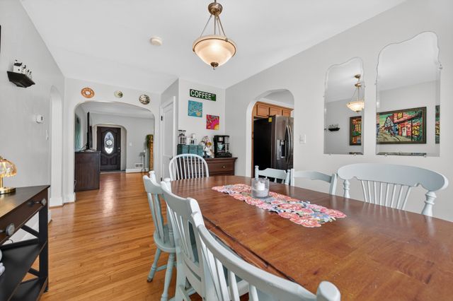 5214 Woodbury ST NW, Roanoke, VA 24012