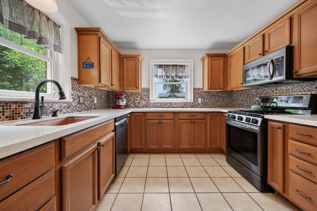 5214 Woodbury ST NW, Roanoke, VA 24012