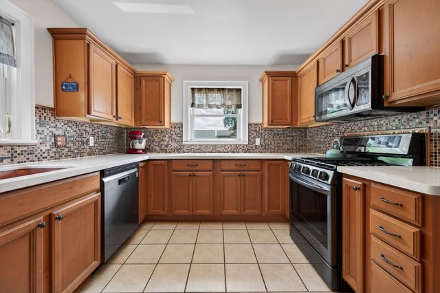 5214 Woodbury ST NW, Roanoke, VA 24012