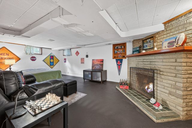 5214 Woodbury ST NW, Roanoke, VA 24012