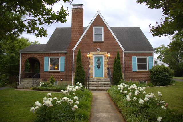 5214 Woodbury ST NW, Roanoke, VA 24012