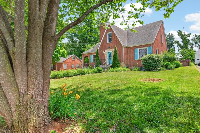 5214 Woodbury ST NW, Roanoke, VA 24012