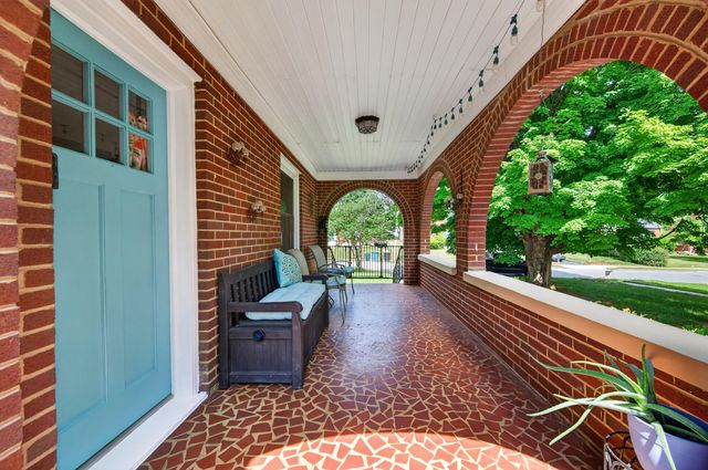 5214 Woodbury ST NW, Roanoke, VA 24012