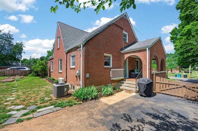 5214 Woodbury ST NW, Roanoke, VA 24012