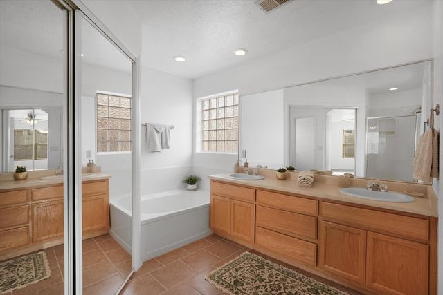 1690 Nancy Lopez Boulevard, Rio Communities, NM 87002