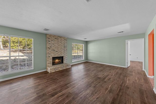 540 NE Stoney Brook Rd, Kerrville, TX 78028