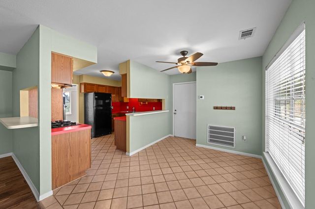 540 NE Stoney Brook Rd, Kerrville, TX 78028