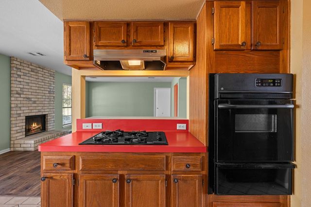 540 NE Stoney Brook Rd, Kerrville, TX 78028