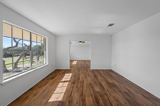 540 NE Stoney Brook Rd, Kerrville, TX 78028