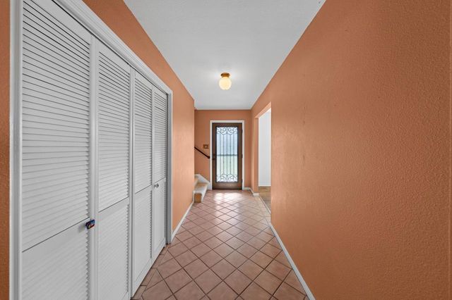 540 NE Stoney Brook Rd, Kerrville, TX 78028