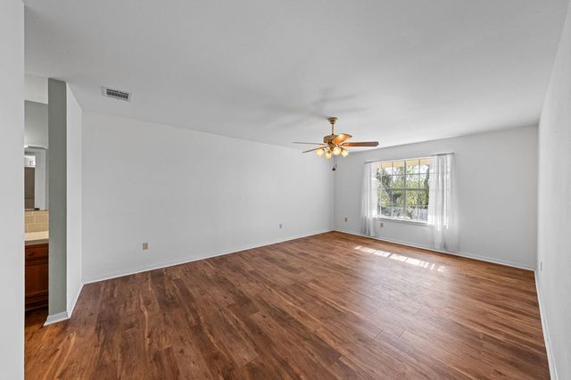 540 NE Stoney Brook Rd, Kerrville, TX 78028