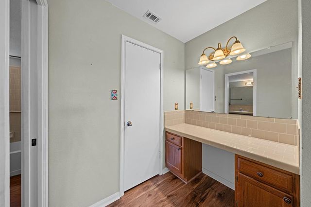 540 NE Stoney Brook Rd, Kerrville, TX 78028