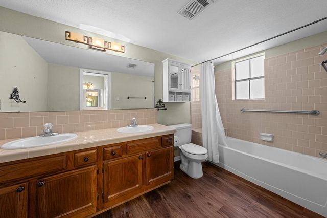 540 NE Stoney Brook Rd, Kerrville, TX 78028