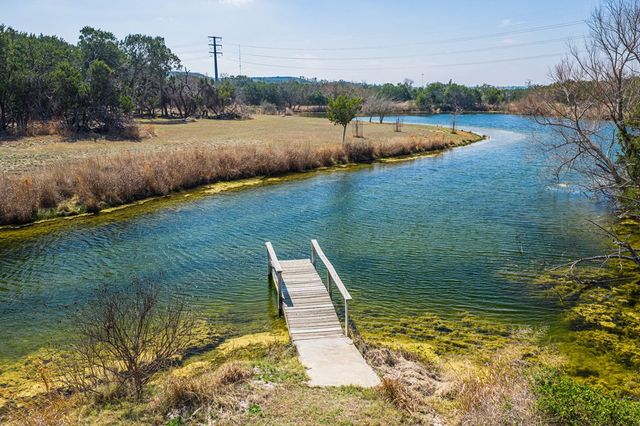 540 NE Stoney Brook Rd, Kerrville, TX 78028