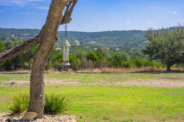 540 NE Stoney Brook Rd, Kerrville, TX 78028