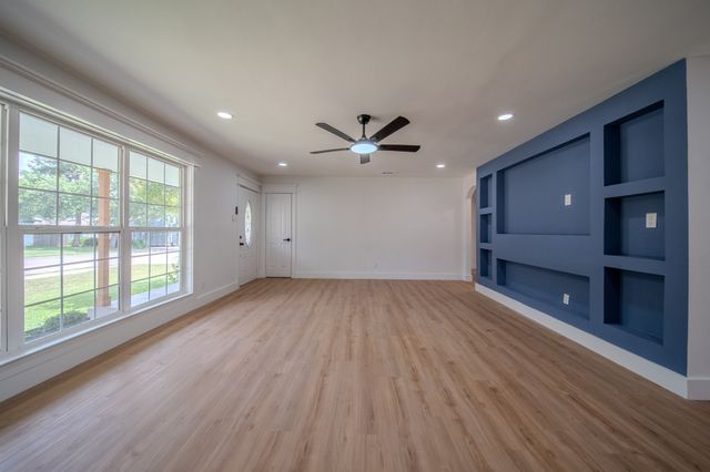 920 Treasure Road, Garland, TX 75041