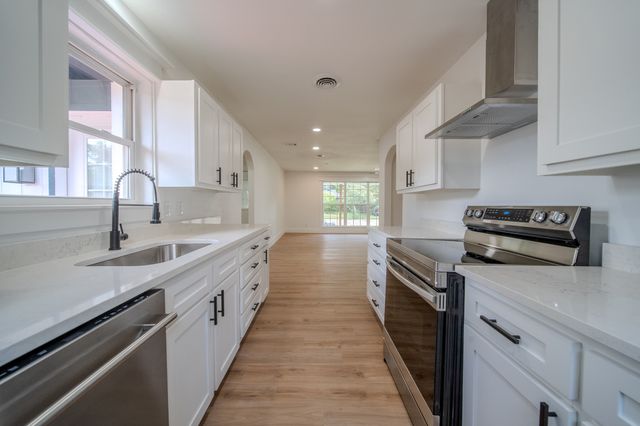 920 Treasure Road, Garland, TX 75041
