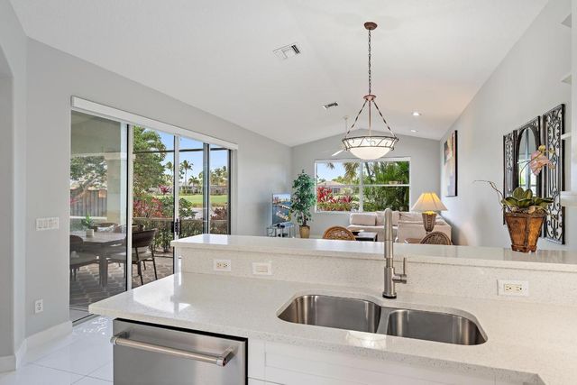 10265 Osprey Trace, West Palm Beach, FL 33412