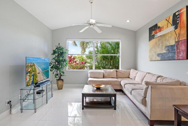 10265 Osprey Trace, West Palm Beach, FL 33412