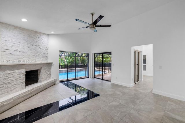 9033 NW 47th Ct, Coral Springs, FL 33067