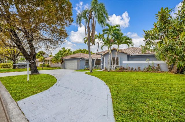 9033 NW 47th Ct, Coral Springs, FL 33067