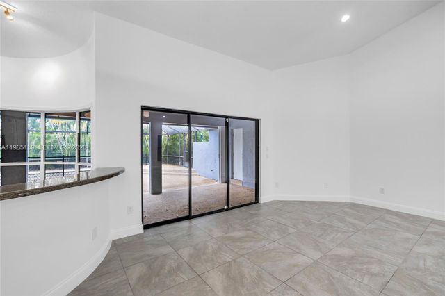 9033 NW 47th Ct, Coral Springs, FL 33067