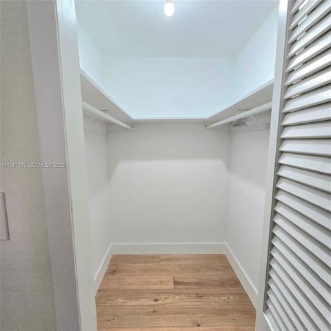 5300 Washington Street I205, Hollywood, FL 33021