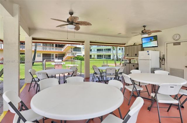 5300 Washington Street I205, Hollywood, FL 33021