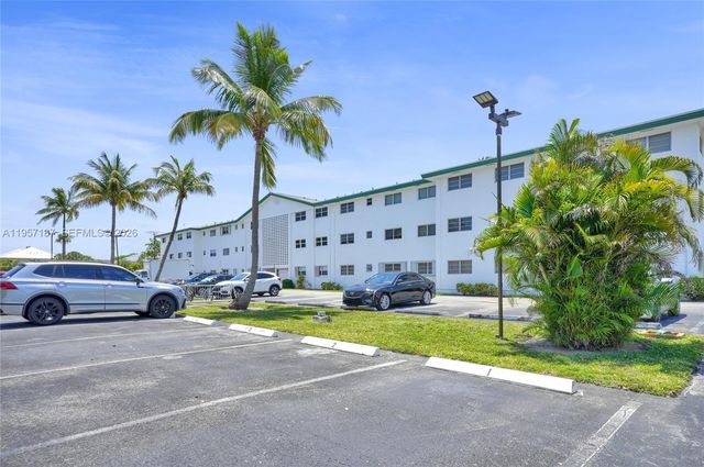 5300 Washington Street I205, Hollywood, FL 33021